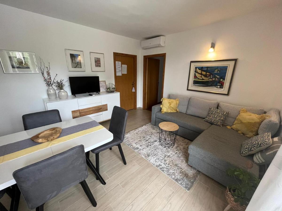 Apartmani Anica Risika Buitenkant foto