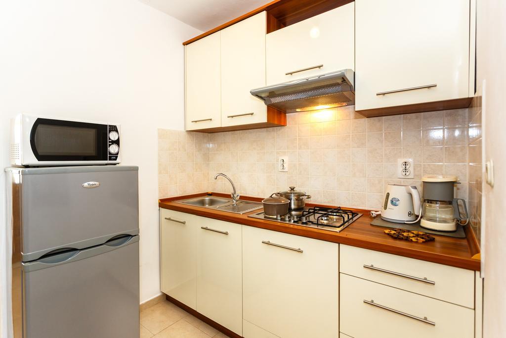Apartmani Anica Risika Buitenkant foto