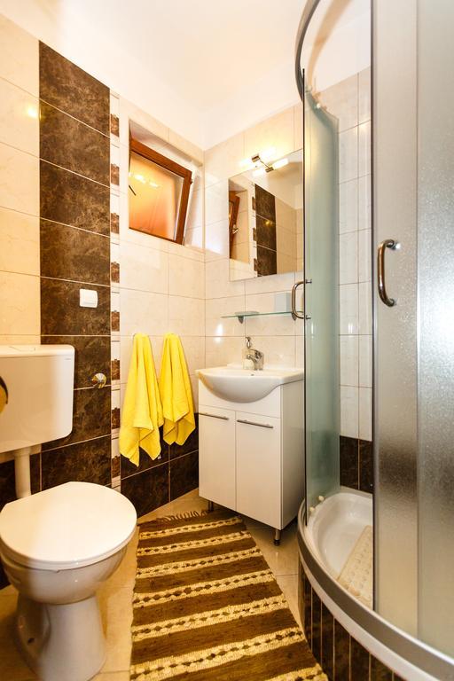 Apartmani Anica Risika Buitenkant foto